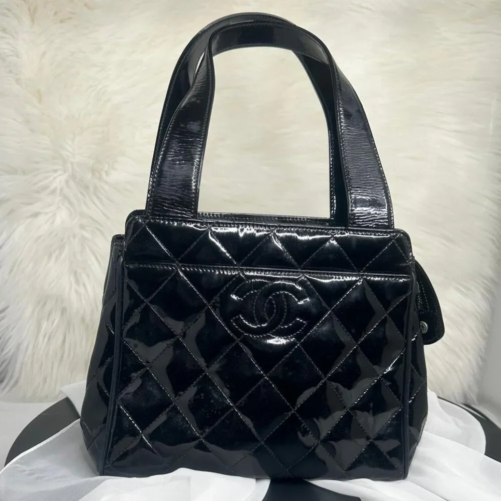 💎✨Authentic✨💎Chanel Handbag Black Patent Leather